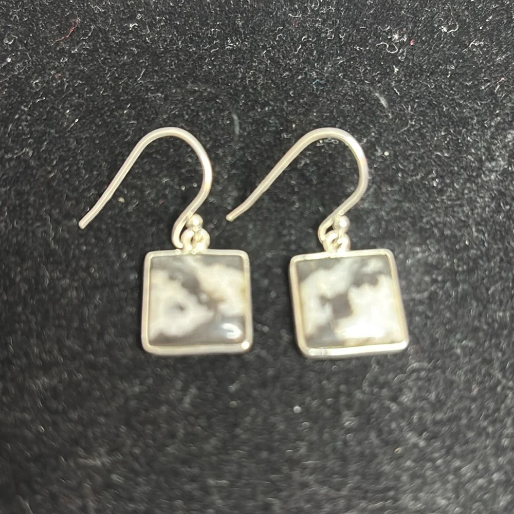 White buffalo earrings sterling silver - Picture 5 of 7